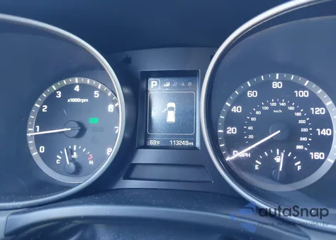 2017 Hyundai Santa Fe Sport 2.4L z USA, uszkodzony, nr VIN 5NMZTDLB2HH003884